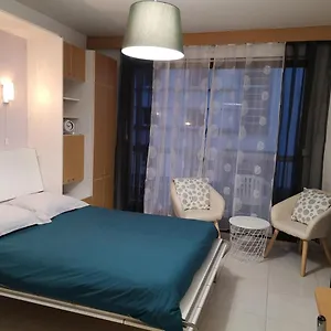 https://le-studio-202.hotels-rhonealpes.com